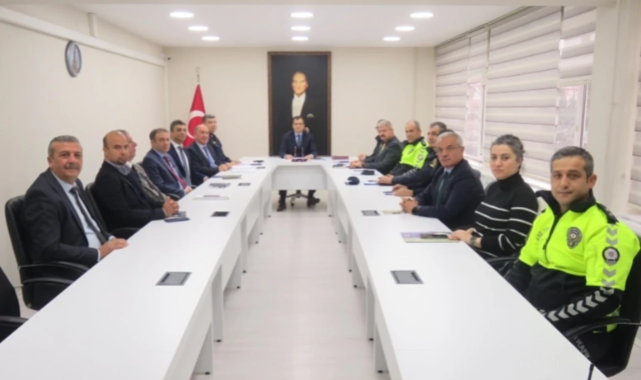 Merzifon'da Kış Mevsimi Trafik Tedbirleri Toplantısı Yapıldı