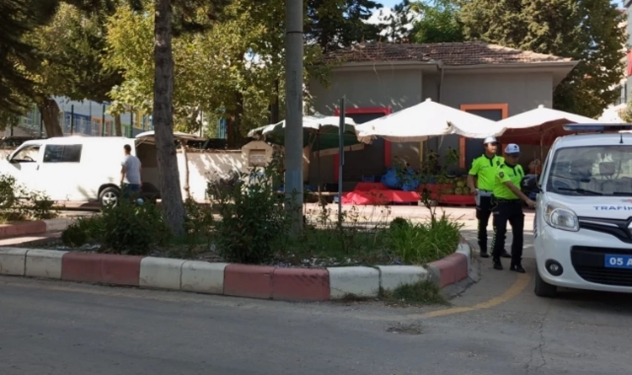 Merzifon İlçe Emniyet Okul  Servislerini Denetledi