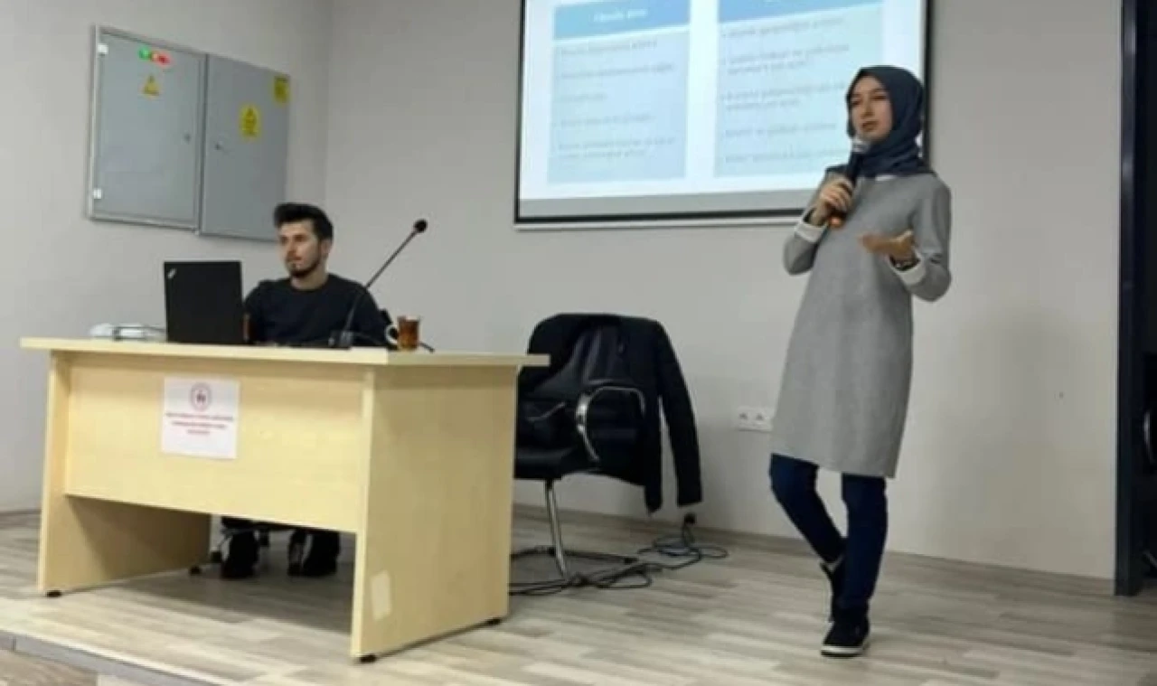 Merzifon İlçe Sağlık Müdürlüğü Eğitimlerine Devam Ediyor