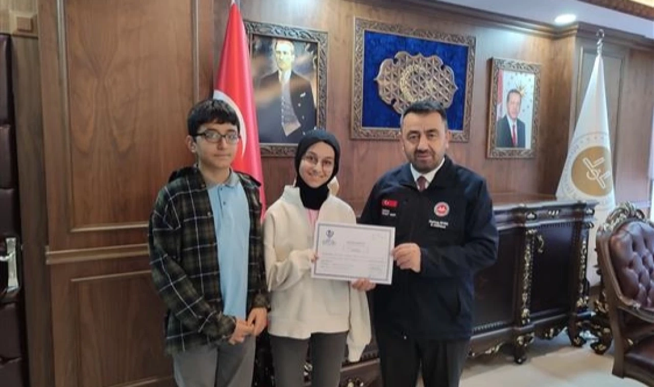 Öğrencilerden Filistin İçin Anlamlı Bağış