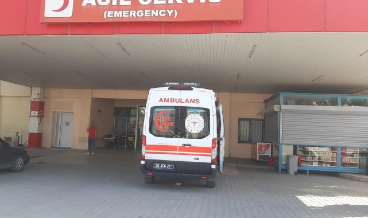 Okulda dağıtılan tarihi geçmiş gofretten yiyen 15 öğrenci hastaneye kaldırıldı