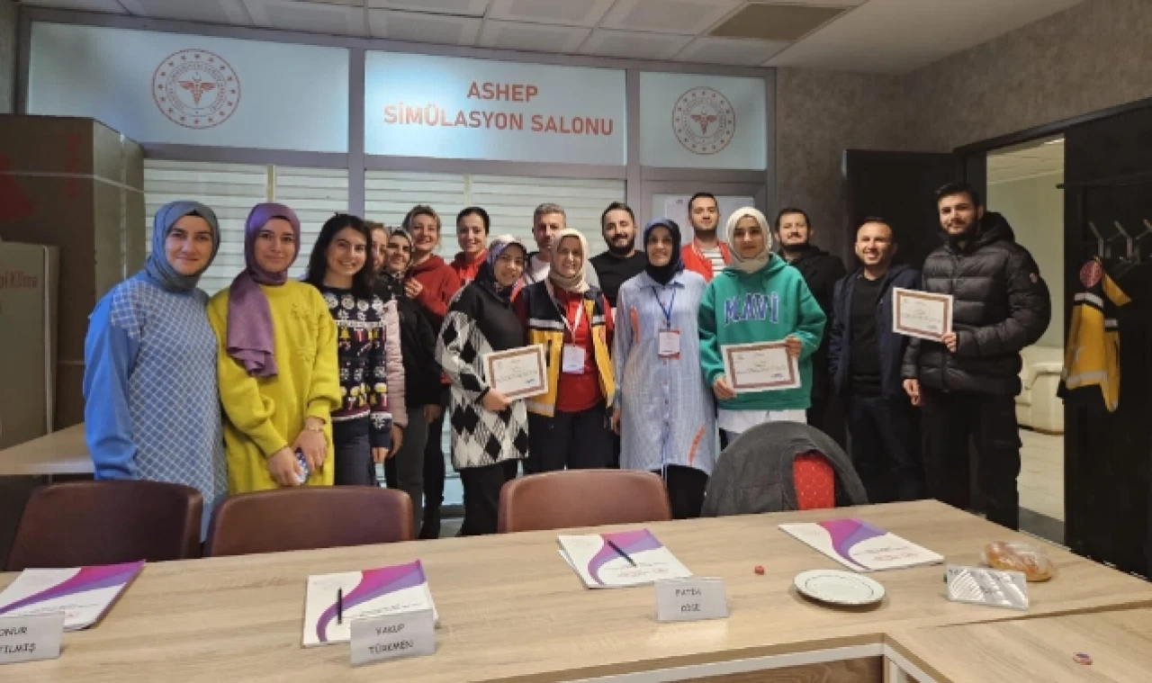 Sağlık Çalışanlarına Doğum Vakalarında Doğru Müdahale Eğitimi