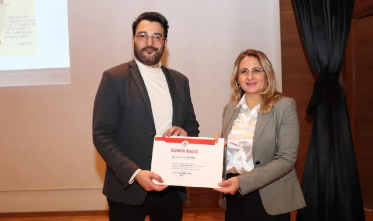 Amasya’da Medya Okuryazarlığı Konferansı Düzenlendi
