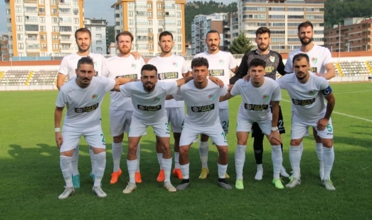 Amasyaspor 4 sporcusu ile yollarını ayırdı