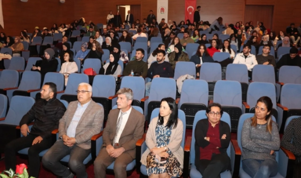 Gebelikte Ağız ve Diş Sağlığı Konferansı Düzenlendi