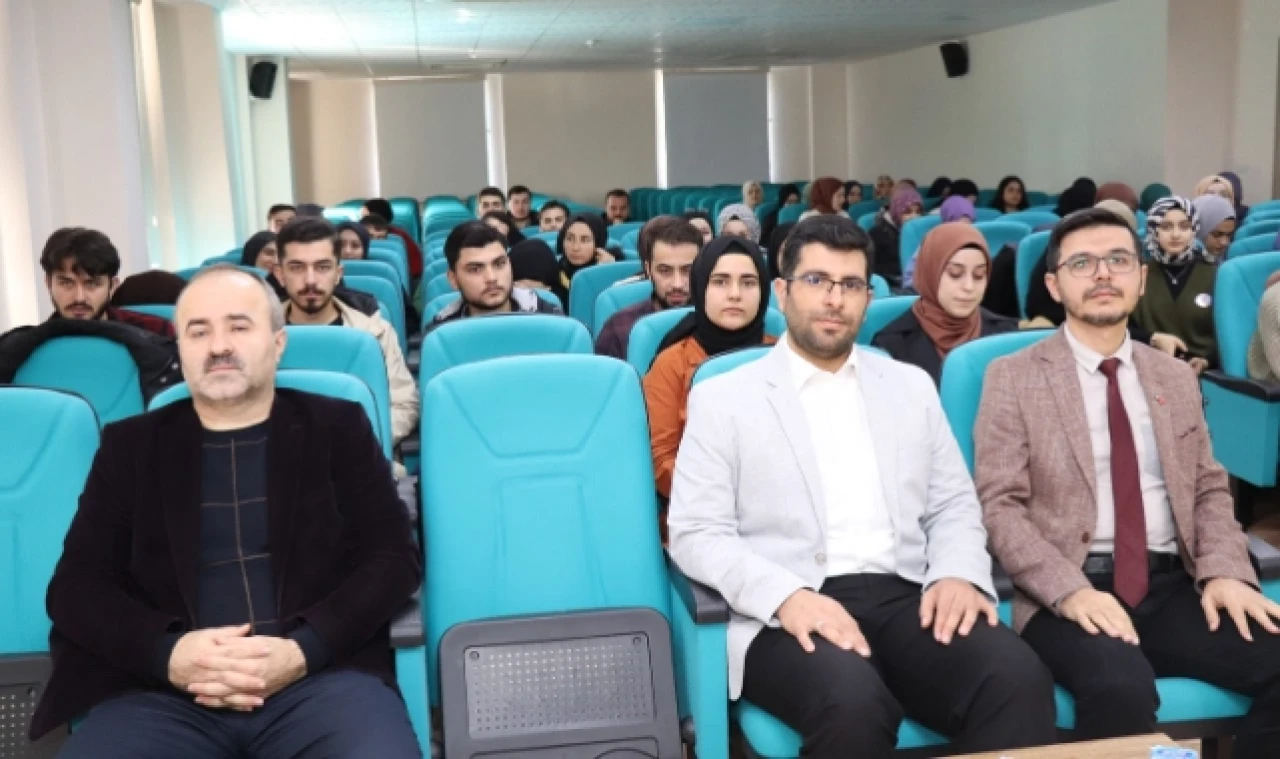 Gençlerle Kudüs Konulu Konferans Düzenlendi