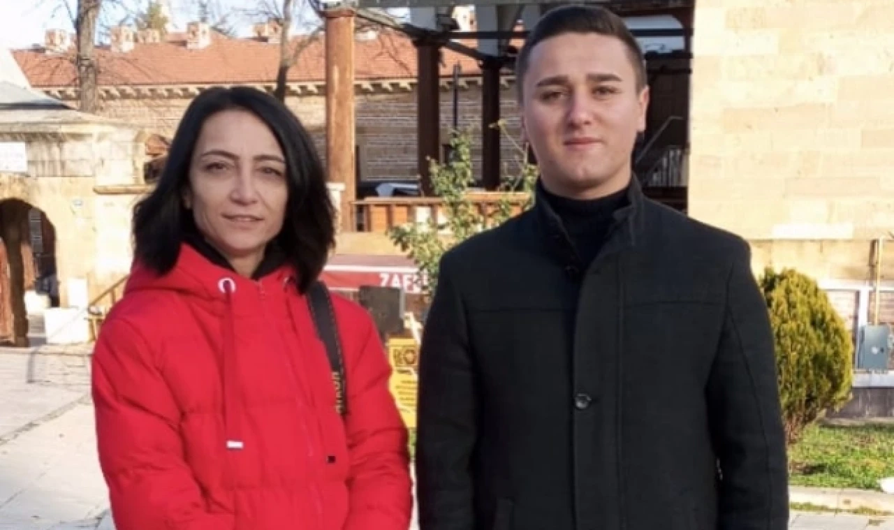 Gençlik Kolları’nda Bayrağı Ali Haydar Demir Devraldı.
