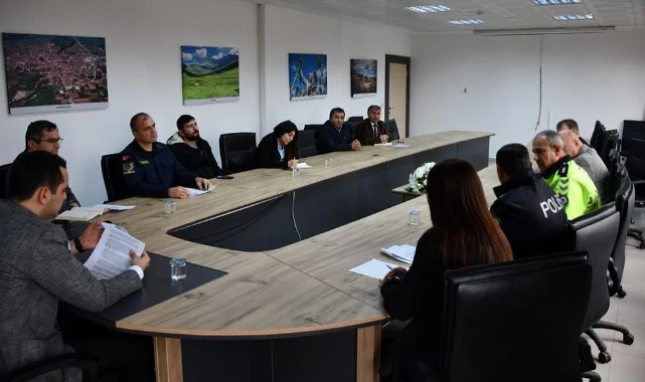 Gümüşhacıköy'de Trafik Güvenliği Eylem Planı Toplantısı Yapıldı