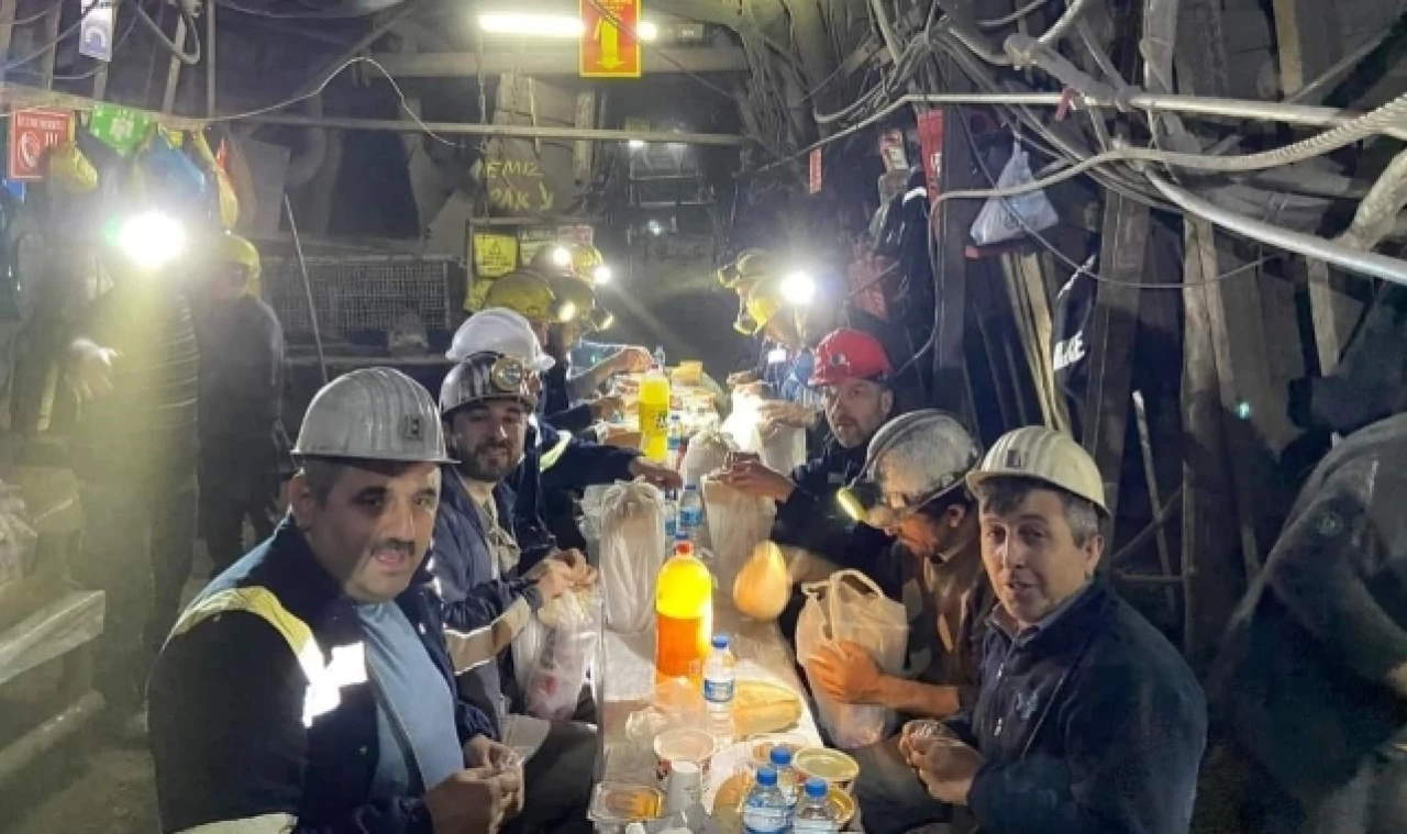 Kuzucu, yer altında çalışan madencilerin sofrasına konuk oldu
