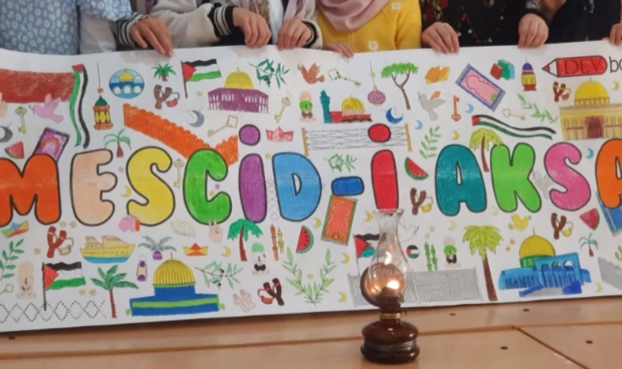 Öğrenciler ‘’Mescid-i Aksa'ya Kandil Olmak’’ İçin Buluştu