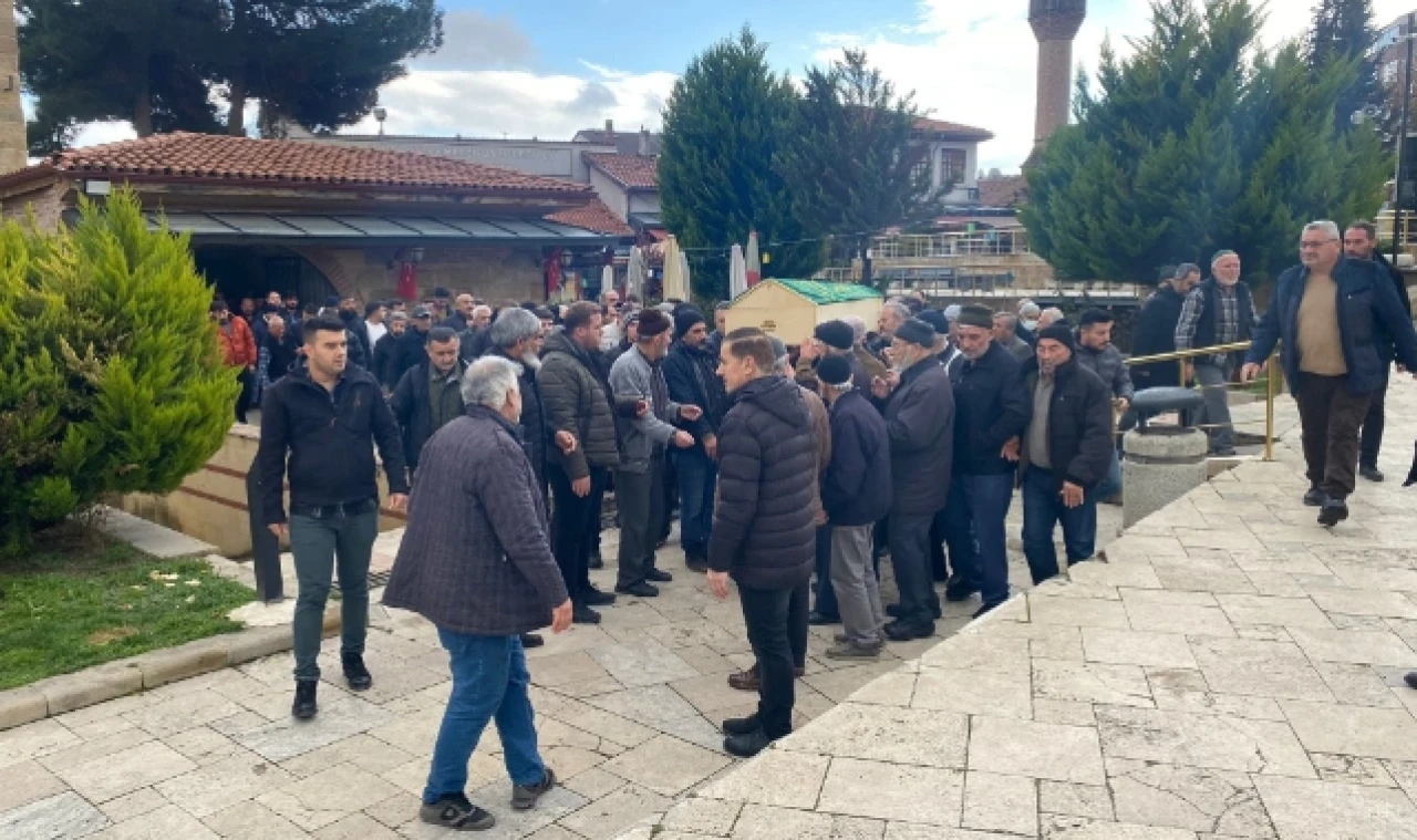 ORHAN ÖZSUCU SON YOLCULUĞUNA UĞURLANDI