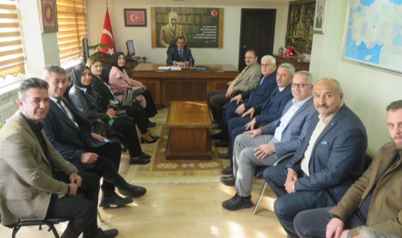 Şahinoğlu ve Yönetiminden Kaymakam Güldoğan'a Ziyaret