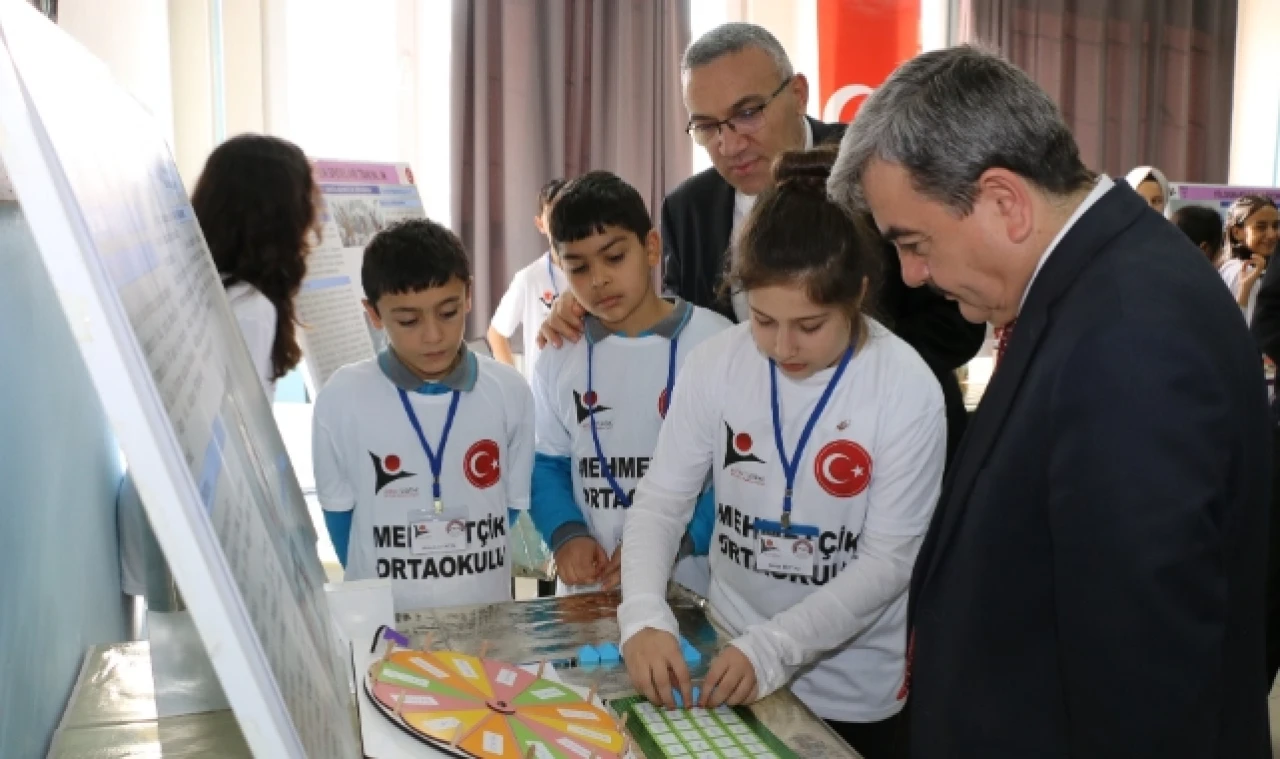 Türkmen TÜBİTAK Bilim Fuarı Açılışını Gerçekleştirdi