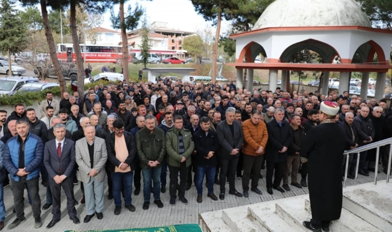 Yaşar Nacak son yolculuğuna uğurlandı