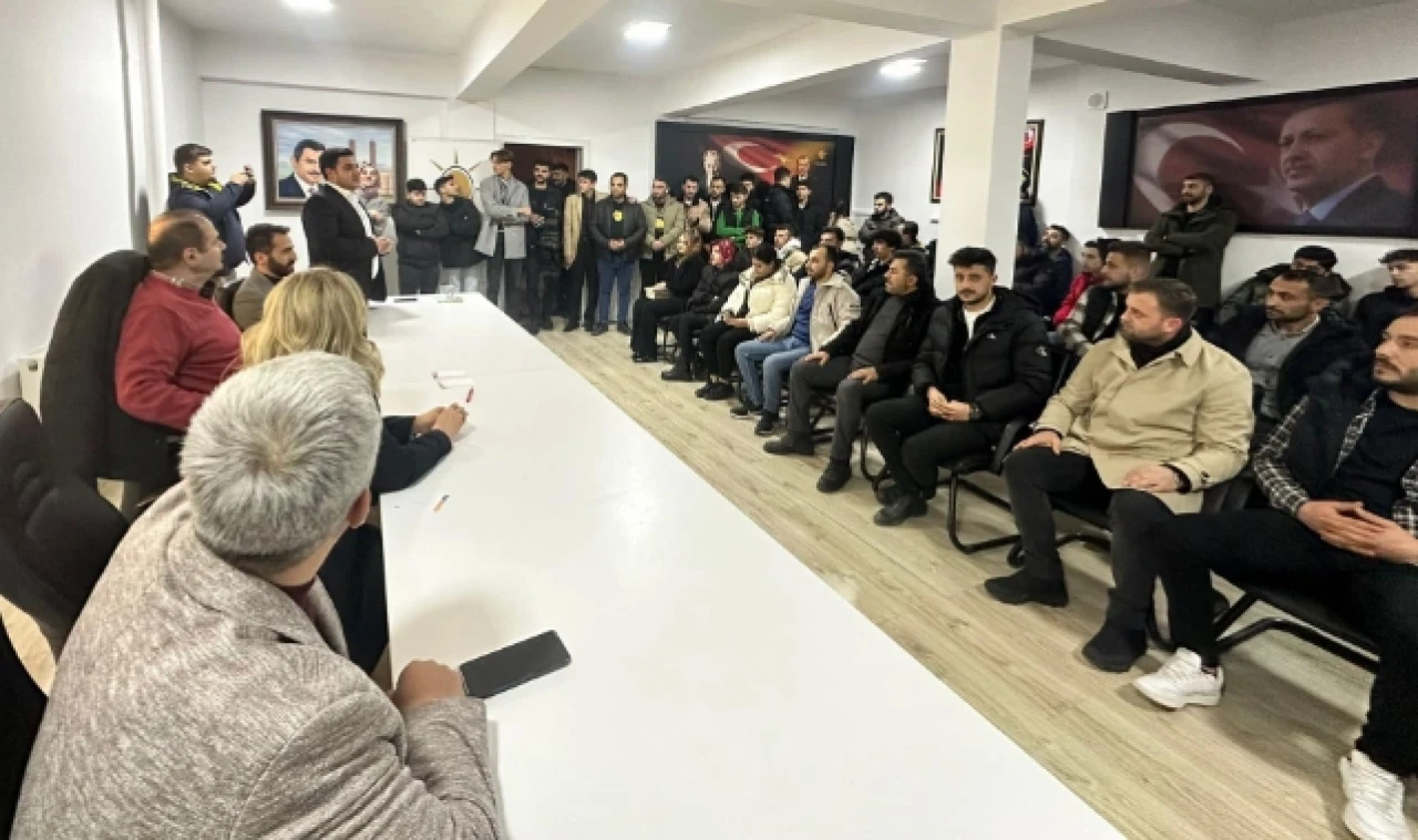 AK Parti Merzifon Gençlik Kollarında Devir Teslim