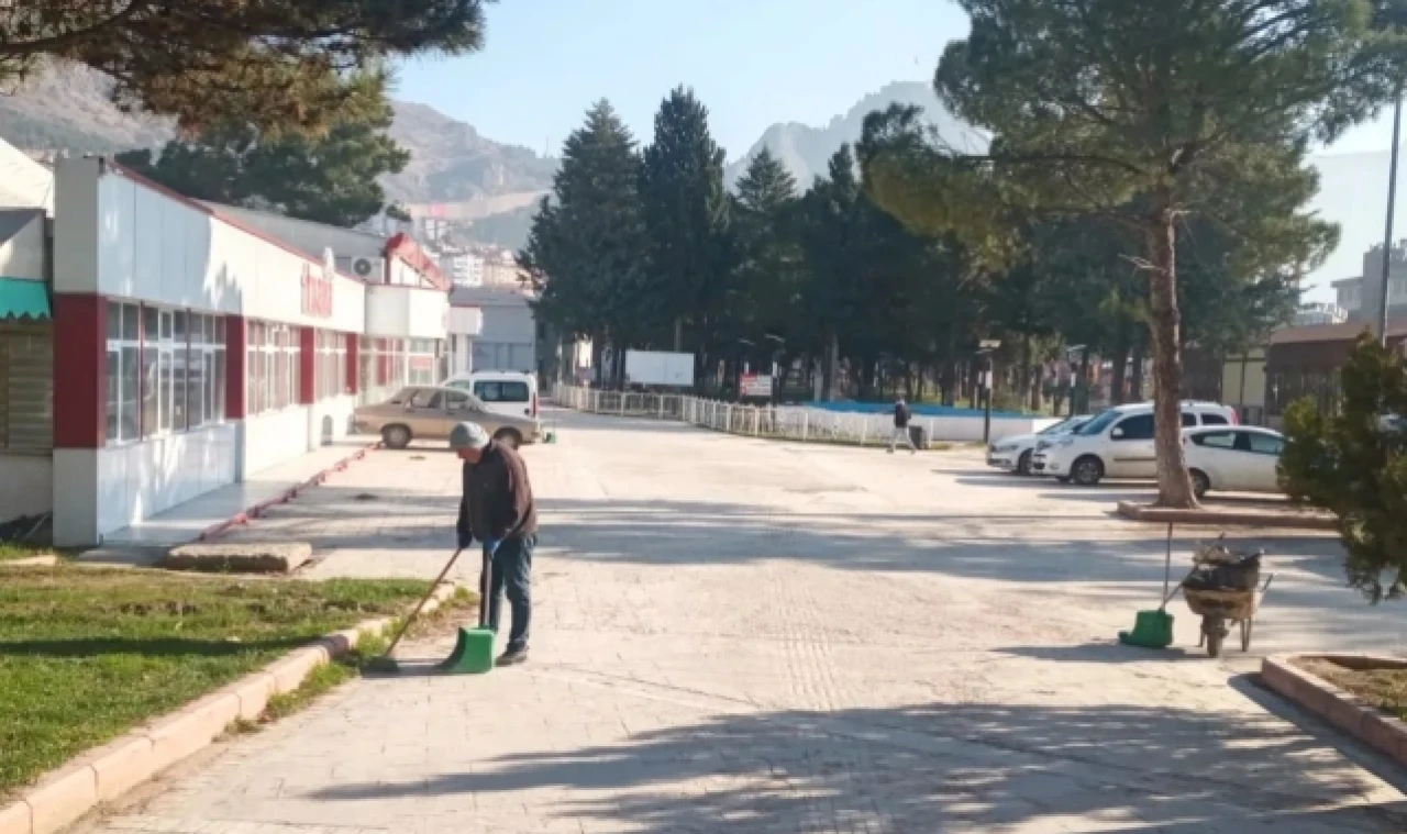 Amasya Belediyesi Temizlik Çalışmalarını Sürdürüyor