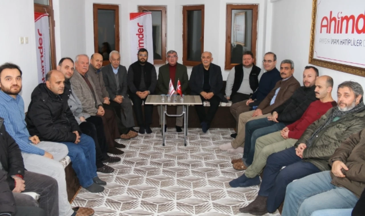Başkan Adayı Uyanık Dernek Üyeleri İle Bir Araya Geldi
