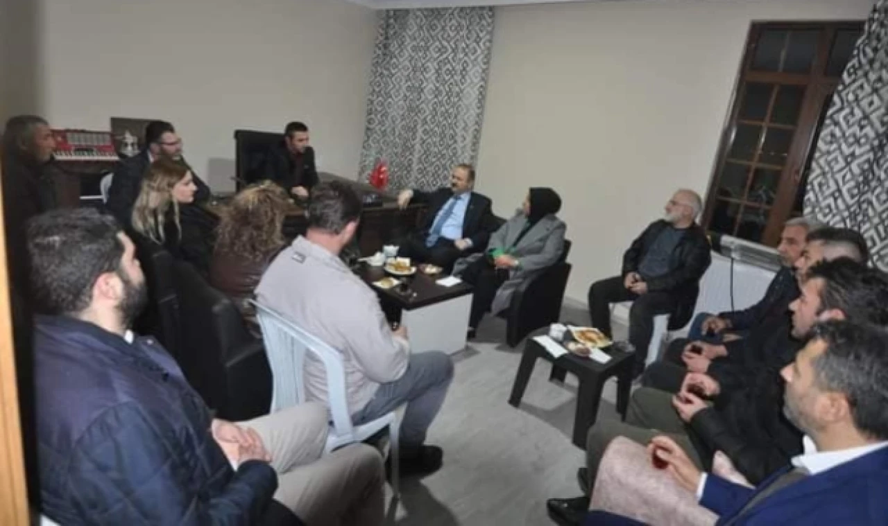 Başkan Şahinoğlu çerkeslerle bir araya geldi