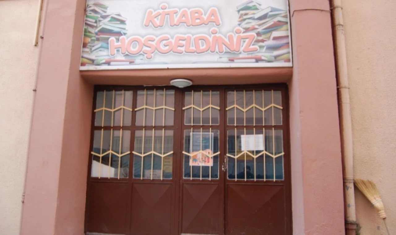 Bölgenin en aktif Kütüphanesi