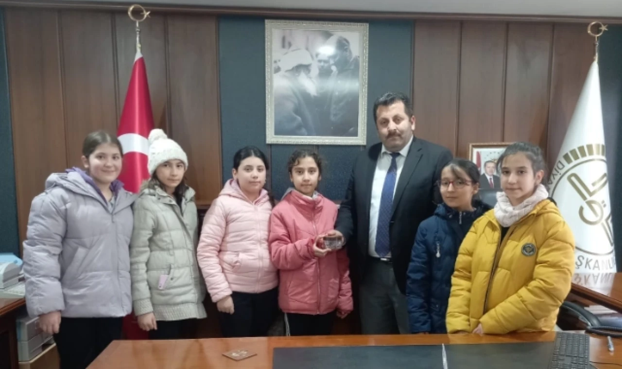 Öğrenciler Anlamlı Bağışlarıyla Filistin'deki Akranlarına Yardım Elini Uzattı
