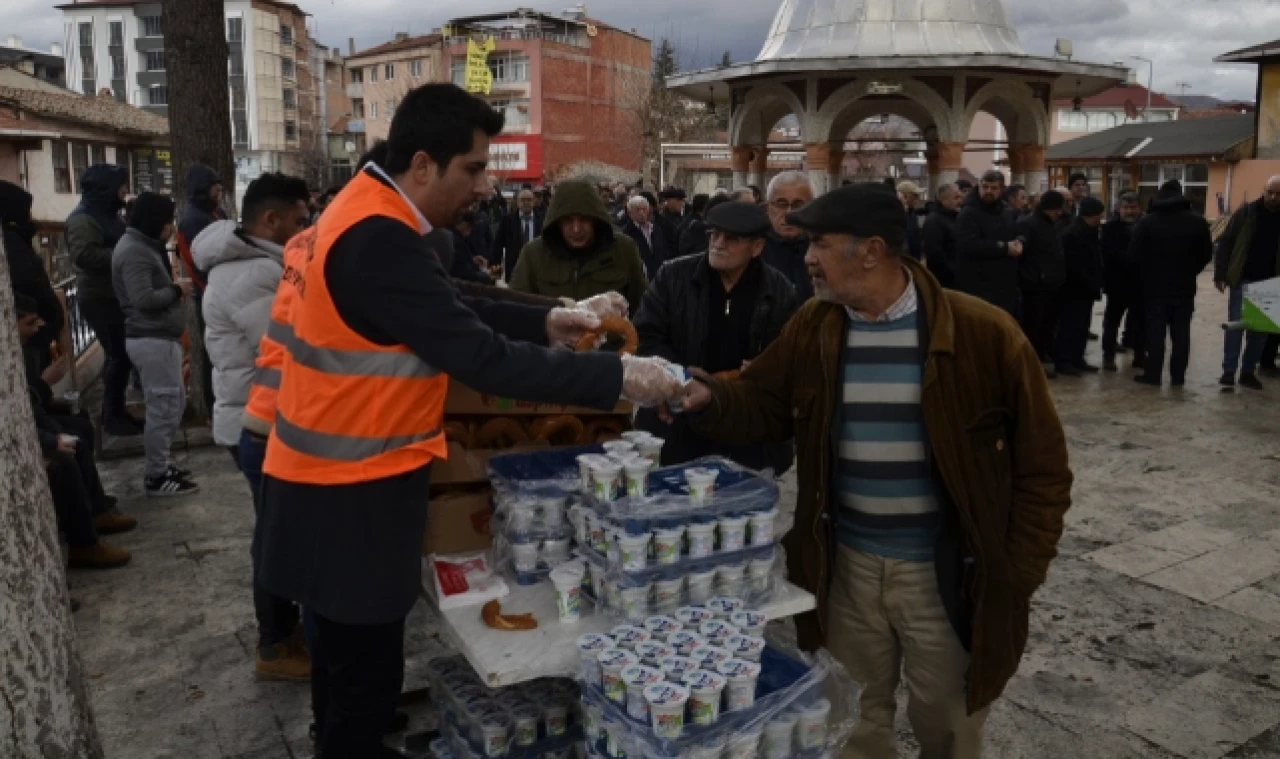 Gümüşhacıköy Belediyesi Şehitler İçin Mevlit Okuttu