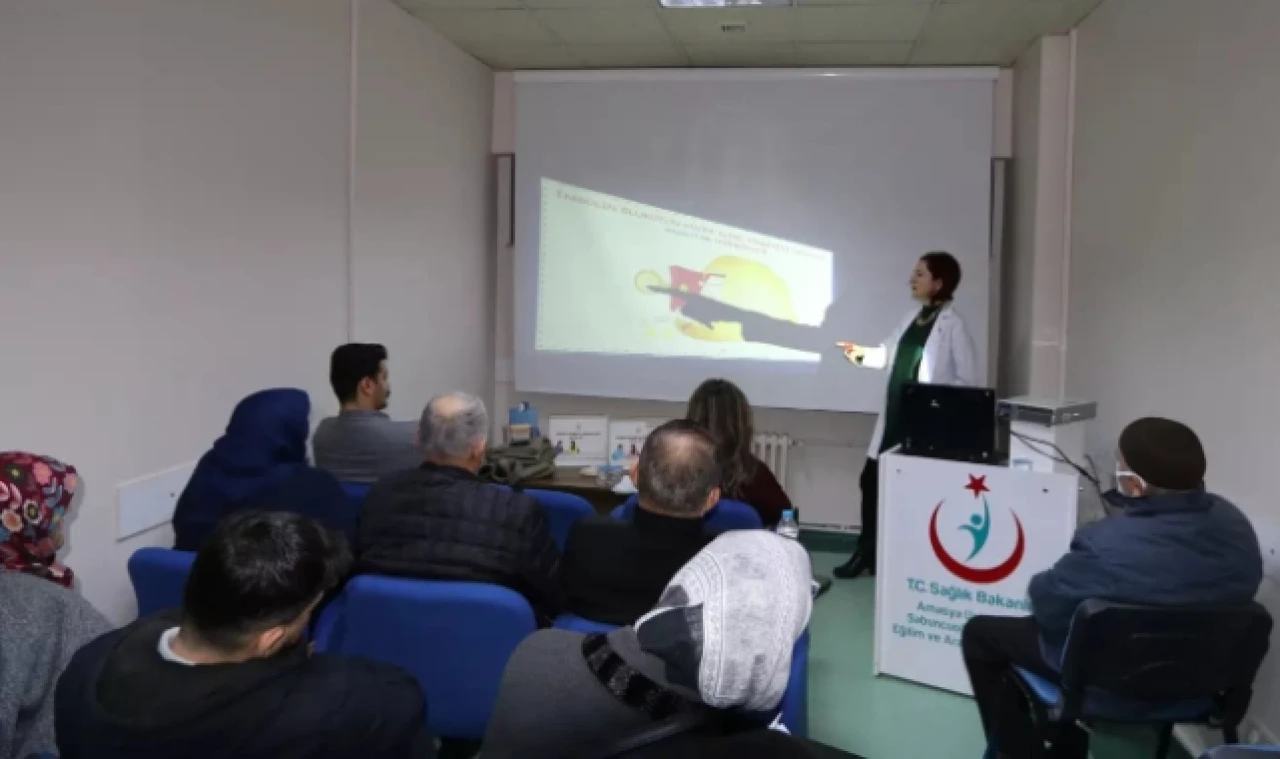 Hasta ve Yakınlarına Diyabet Eğitimi Verildi