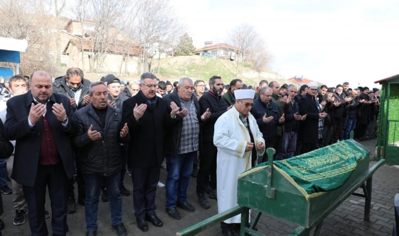 Mehmet Okan dualarla son yolculuğuna uğurlandı