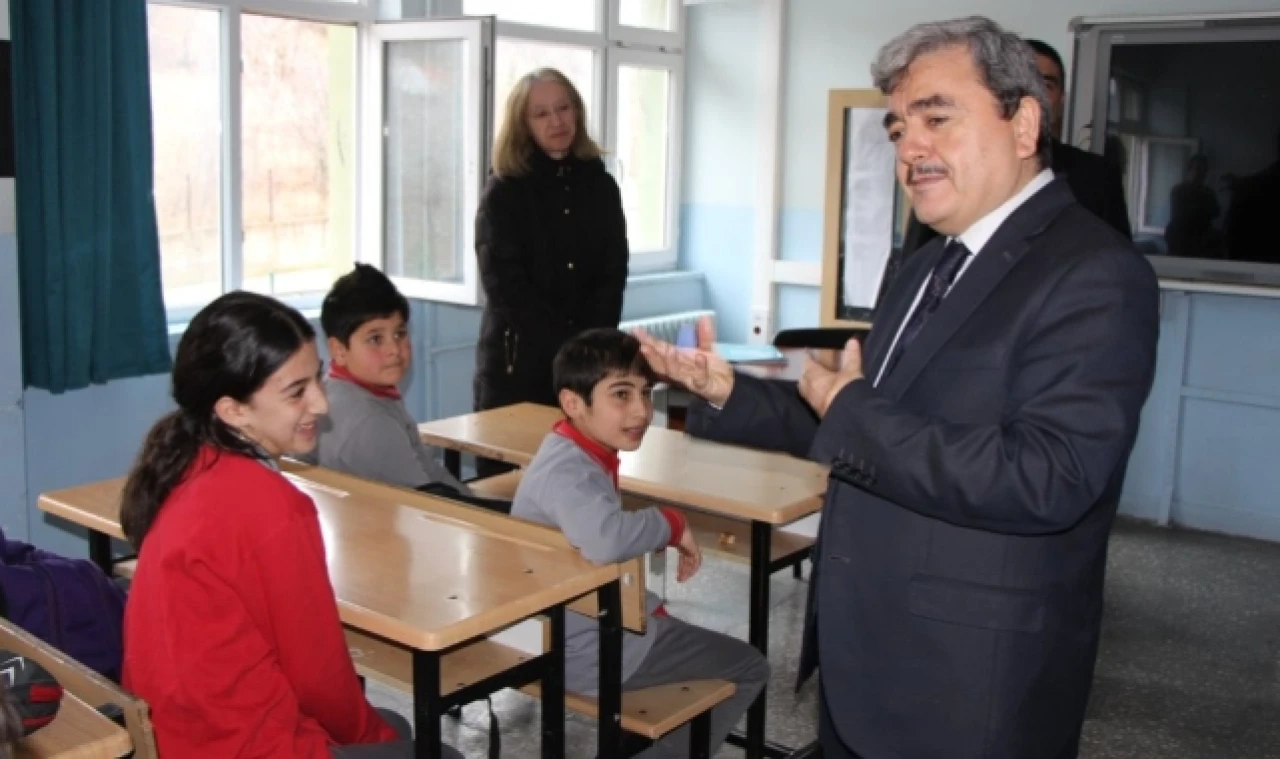 Müdür Türkmen Öğrencilerle Bir Araya Geldi