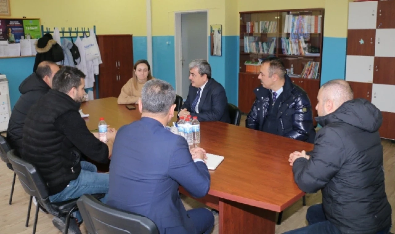 Müdürü Türkmen öğretmenlerin fikir, öneri ve beklentilerini dinledi