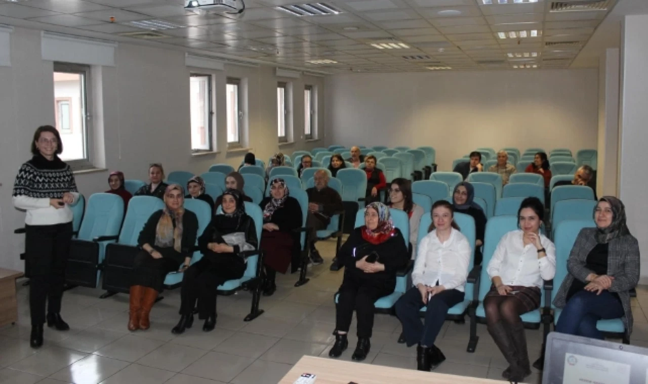 Sağlık personeline verem ile ilgili sunum yapıldı