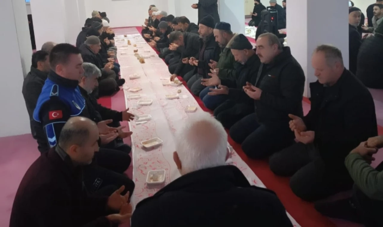 Suluova’da Sabah Namazı Buluşmaları Devam Ediyor