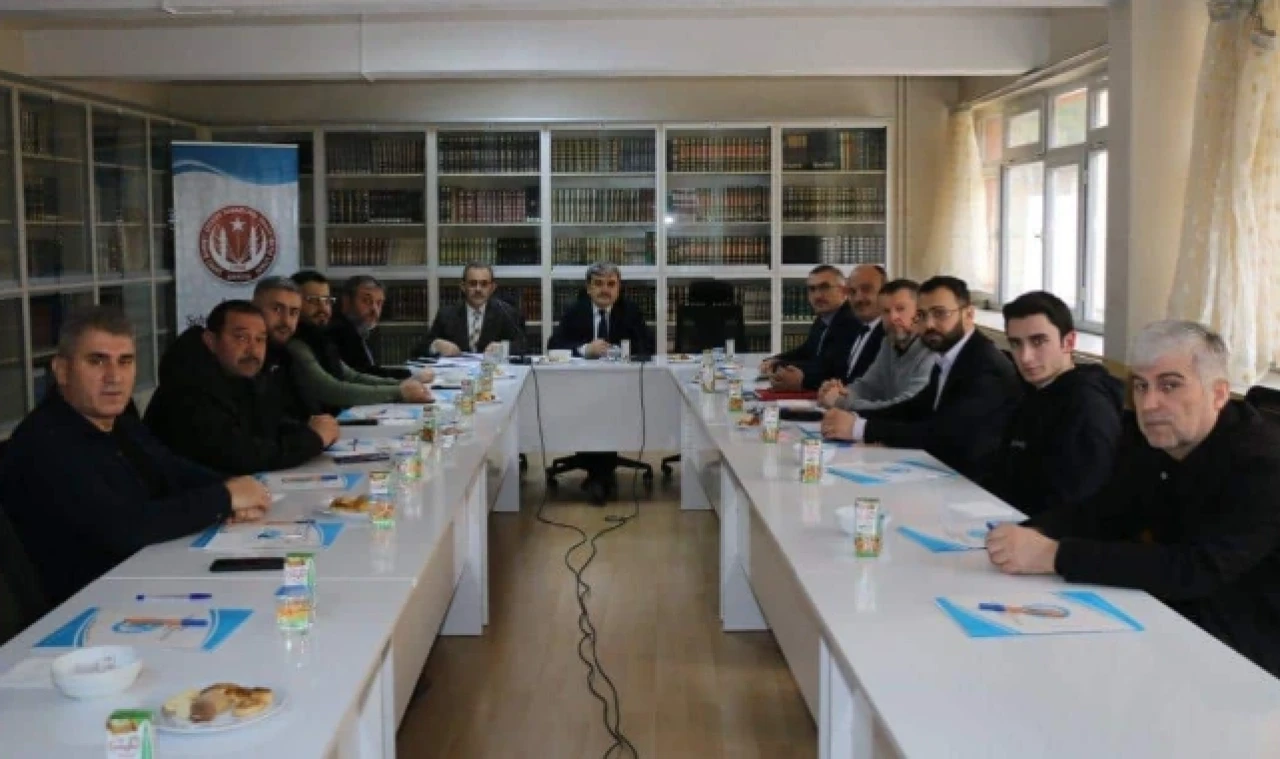 Türkmen, Okul Danışma Kurulu Toplantısına Başkanlık Etti
