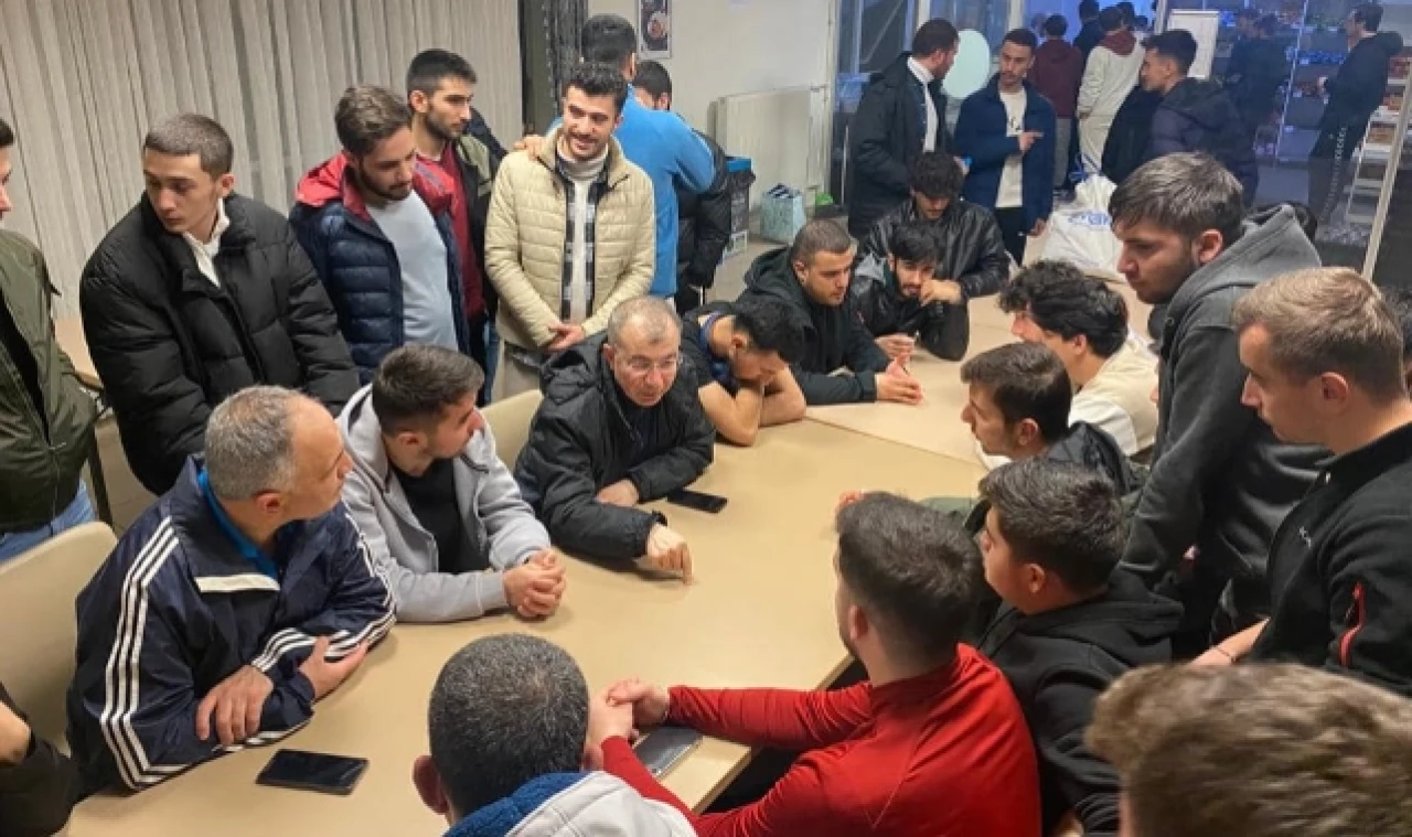 Vali Doruk, öğrencilerle bir araya geldi