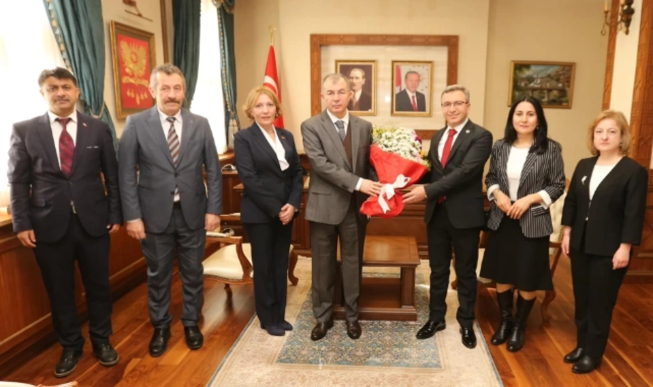 35. Vergi Haftası Nedeniyle Vali Doruk'a Ziyaret