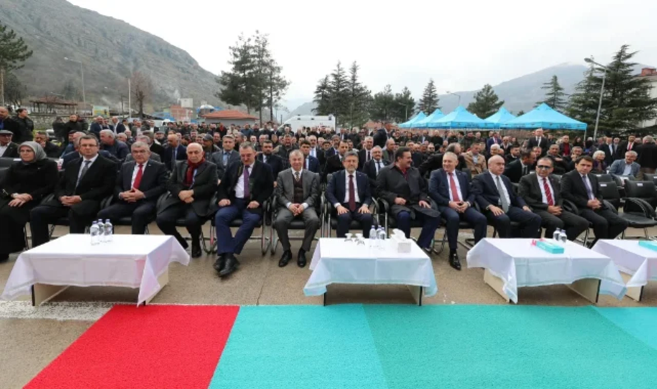 Bakan Yumaklı Amasya'da Güneş Enerjisi Paneli Teslim Törenine Katıldı
