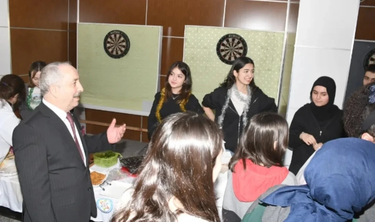 Çelik, Kermes Etkinliğine Katıldı