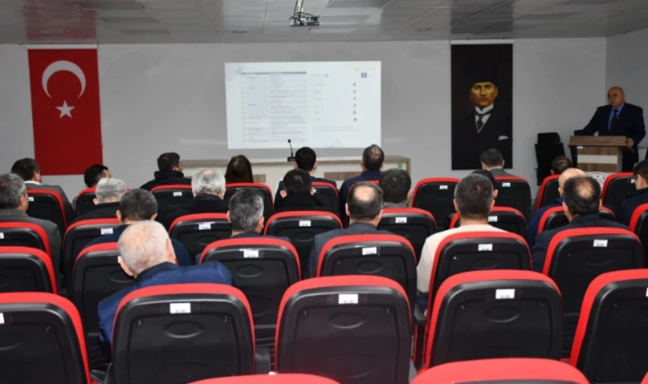 Gümüşhacıköy'de Okul Güvenliği Toplantısı Yapıldı