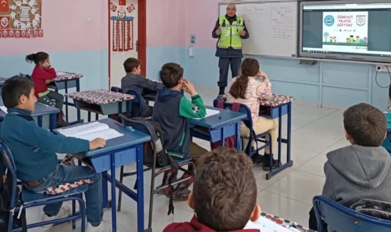 Jandarma’dan Miniklere Trafik Eğitimi