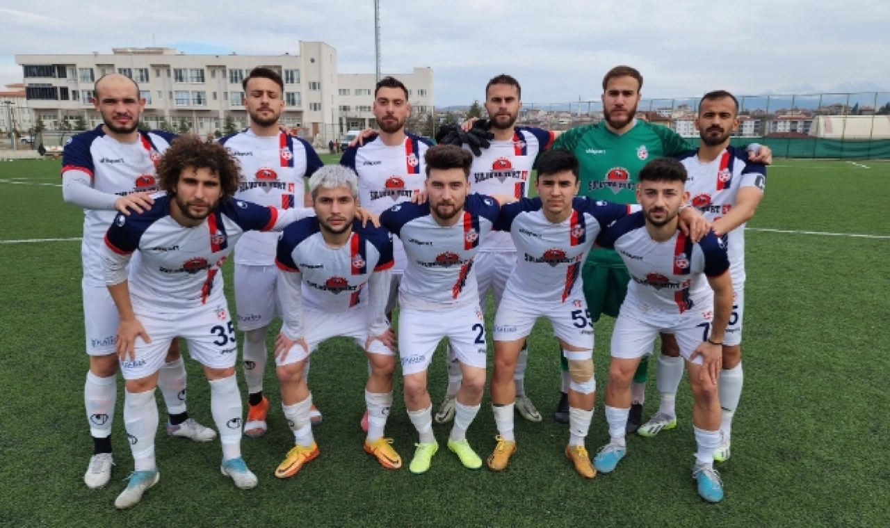 Konaş, galibiyetle başladı