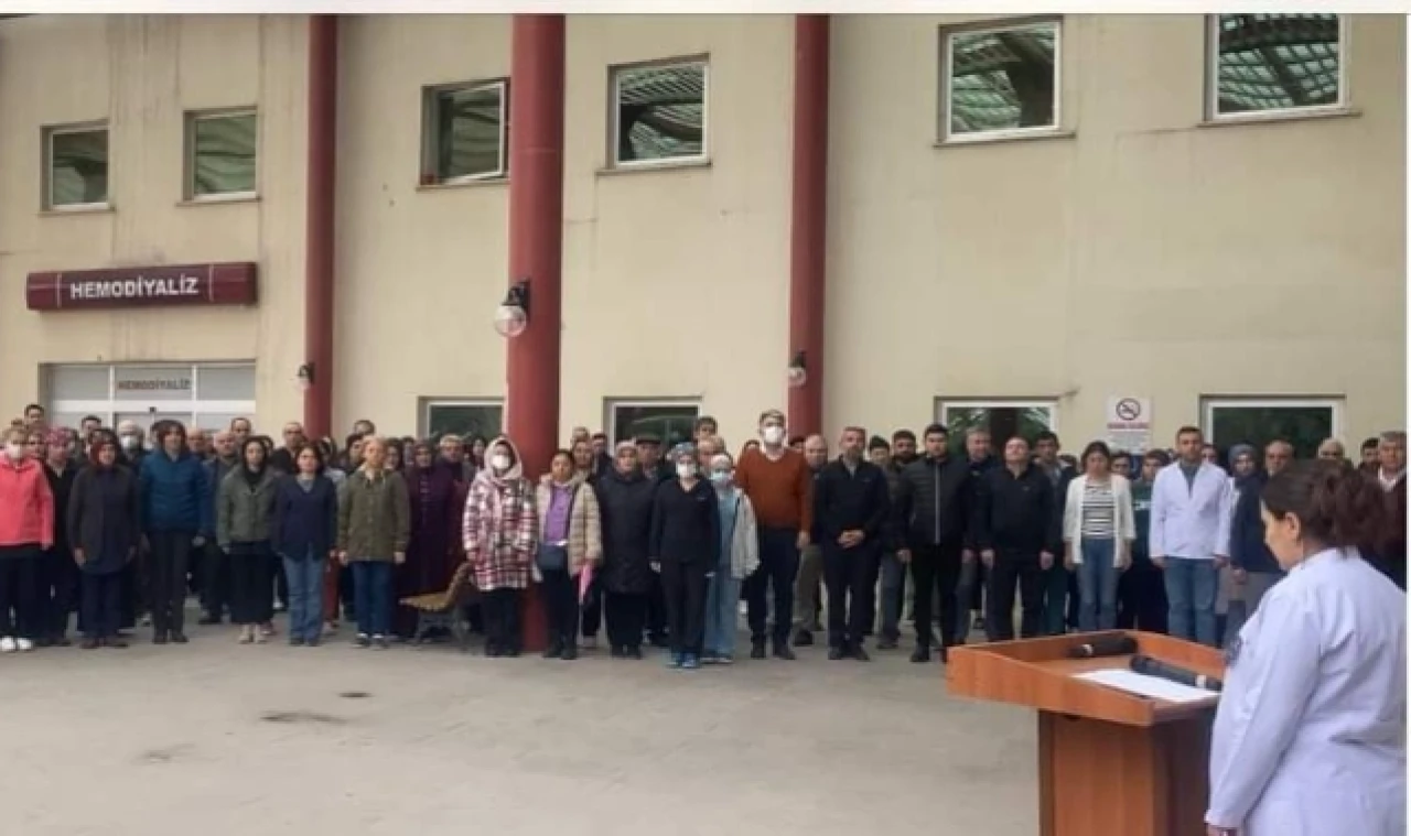 Mesaiye saygı duruşu ile başladılar