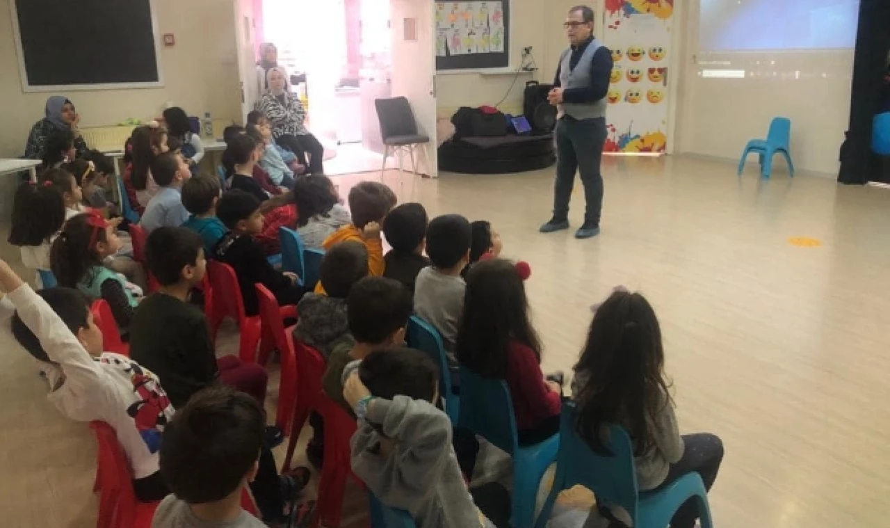 Minik öğrencilere ağız ve diş sağlığı eğitimi