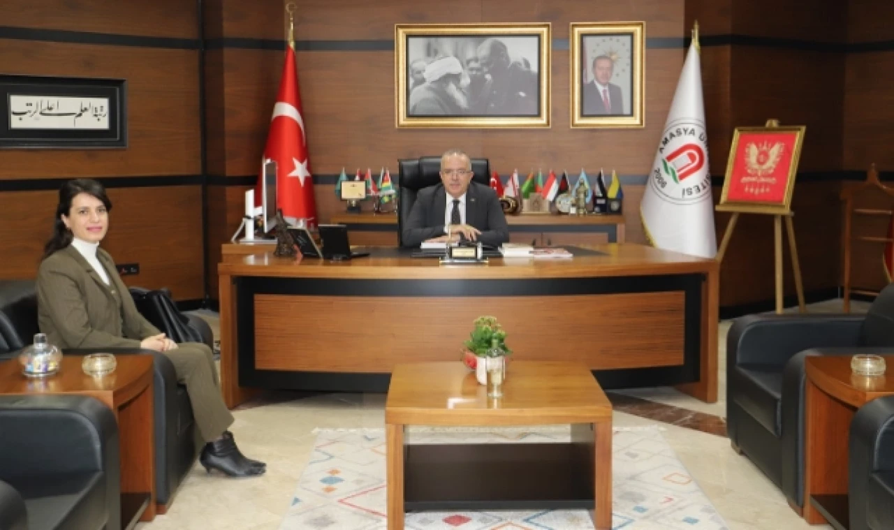 RektörTurabi, Müdür Kesik’i Ağırladı