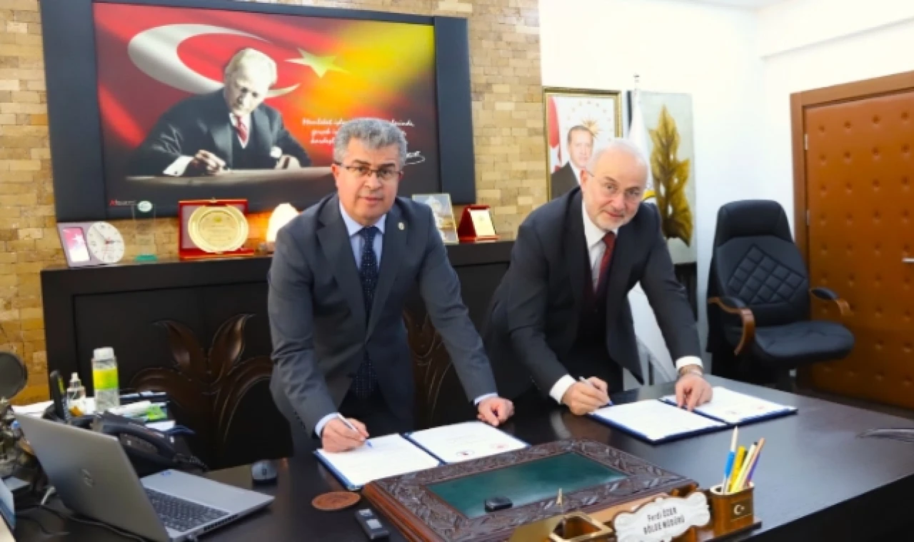 Rektörü Ünal, Bölge Müdürü Özer’e Misafir Oldu