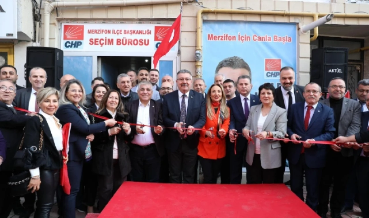 Seçim Bürosu’na coşkulu açılış