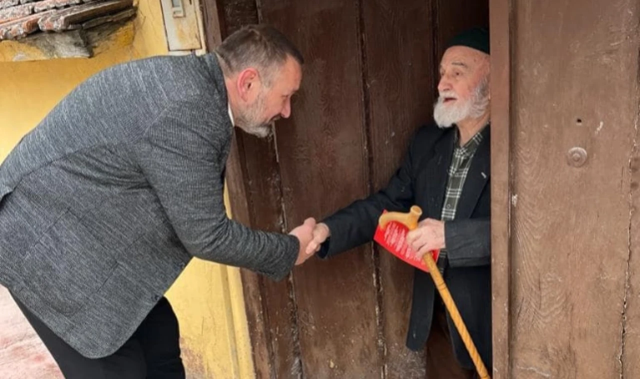 Tunç, Bu Kez Mahsen Mahallesi'ni Gezdi