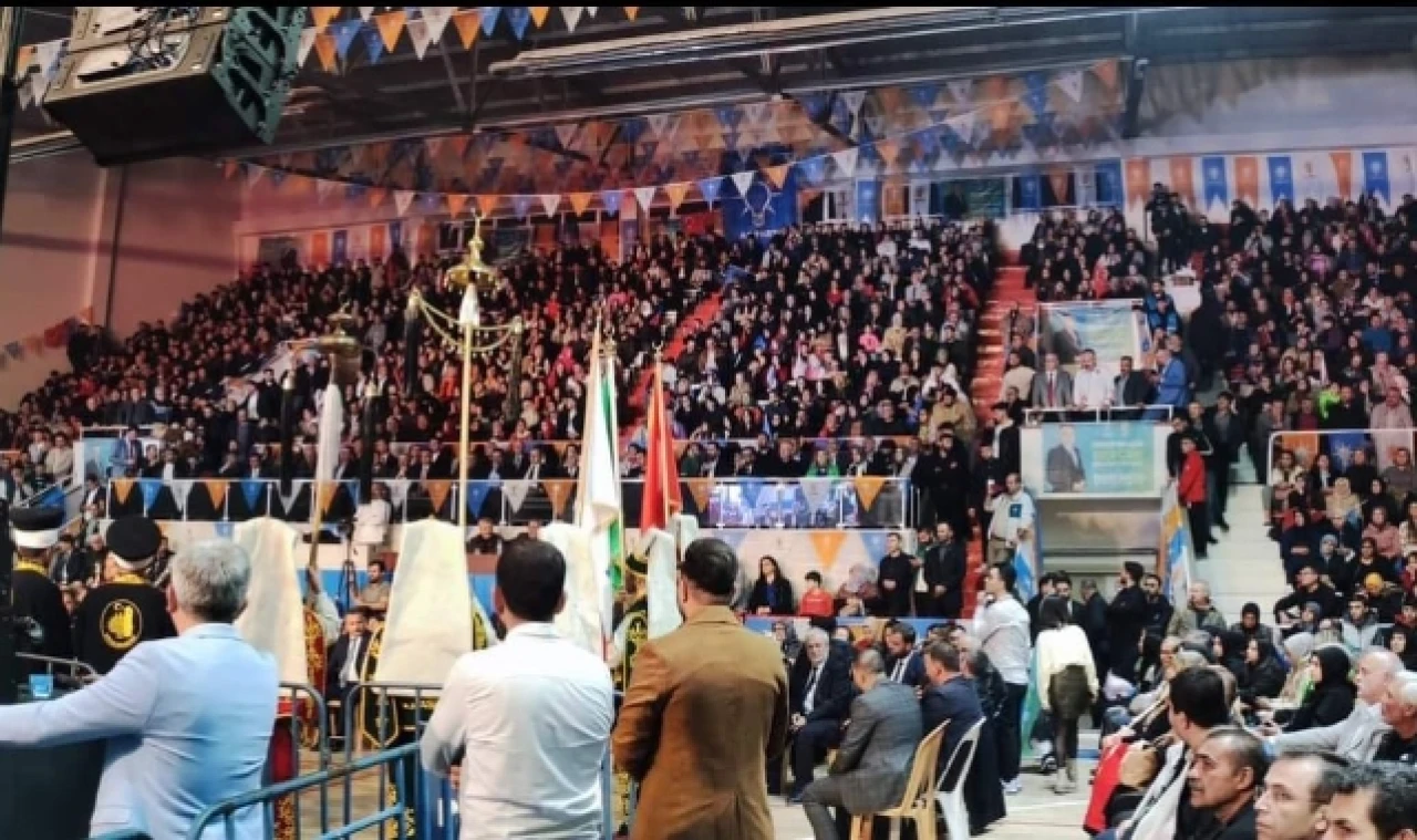 AK Parti'den coşkulu tanıtım