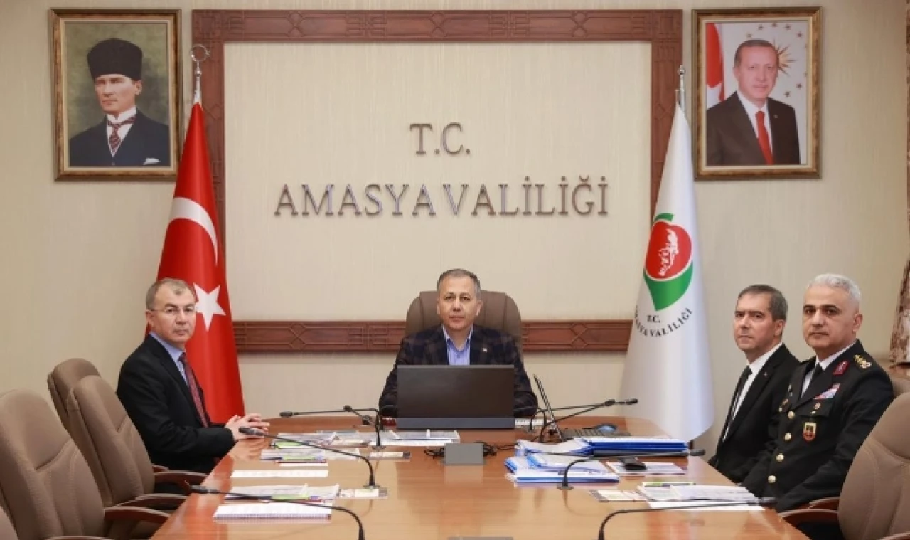 Bakan Yerlikaya, Huzur Ve Seçim Güvenliği Toplantısına Başkanlık Etti