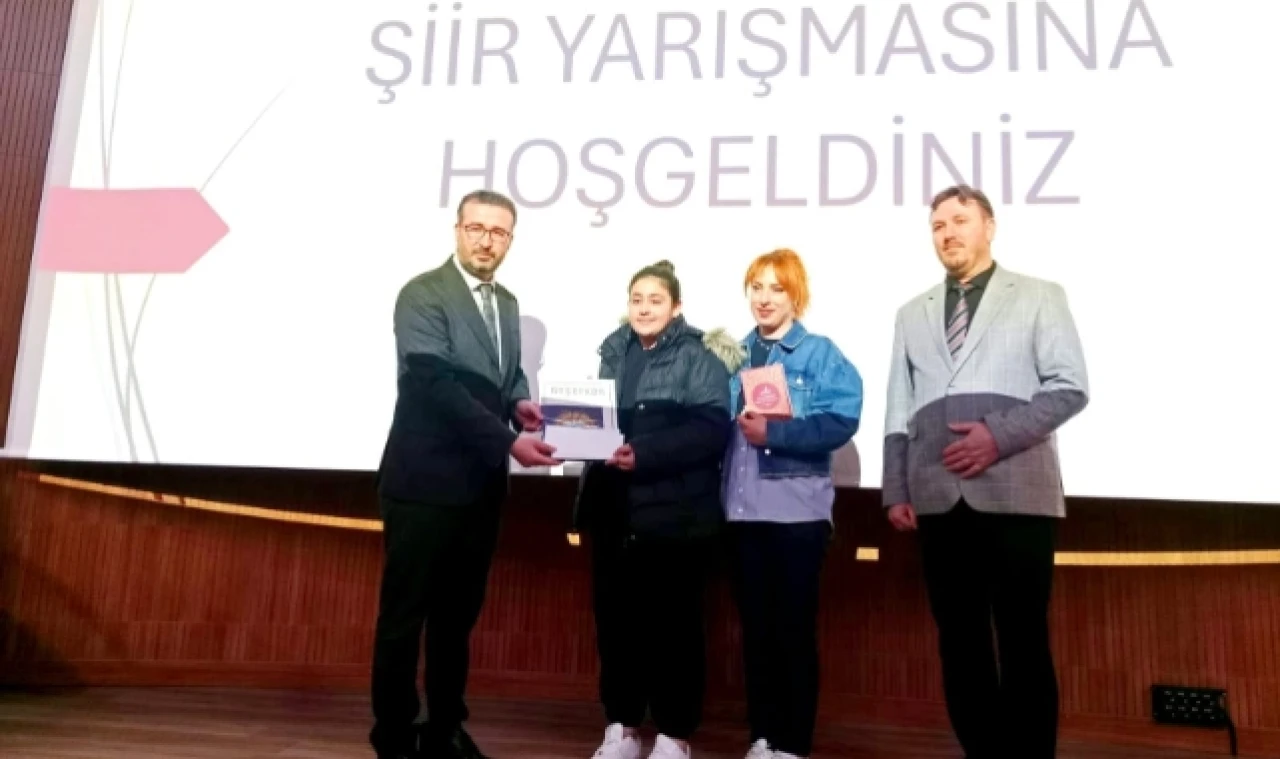 Çanakkale Ruhu Resim ve Şiirle Yaşatıldı