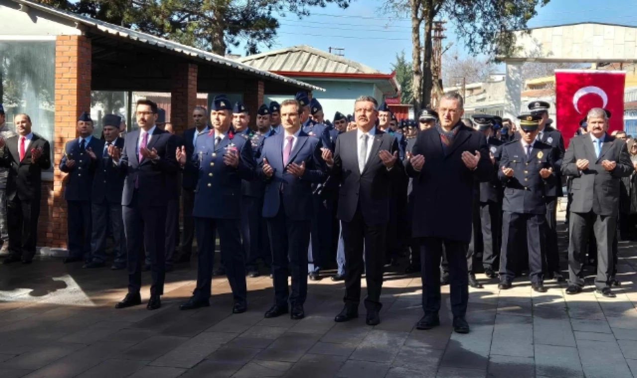 Çanakkale Şehitleri, Hava Şehitliği'nde Törenle Anıldı
