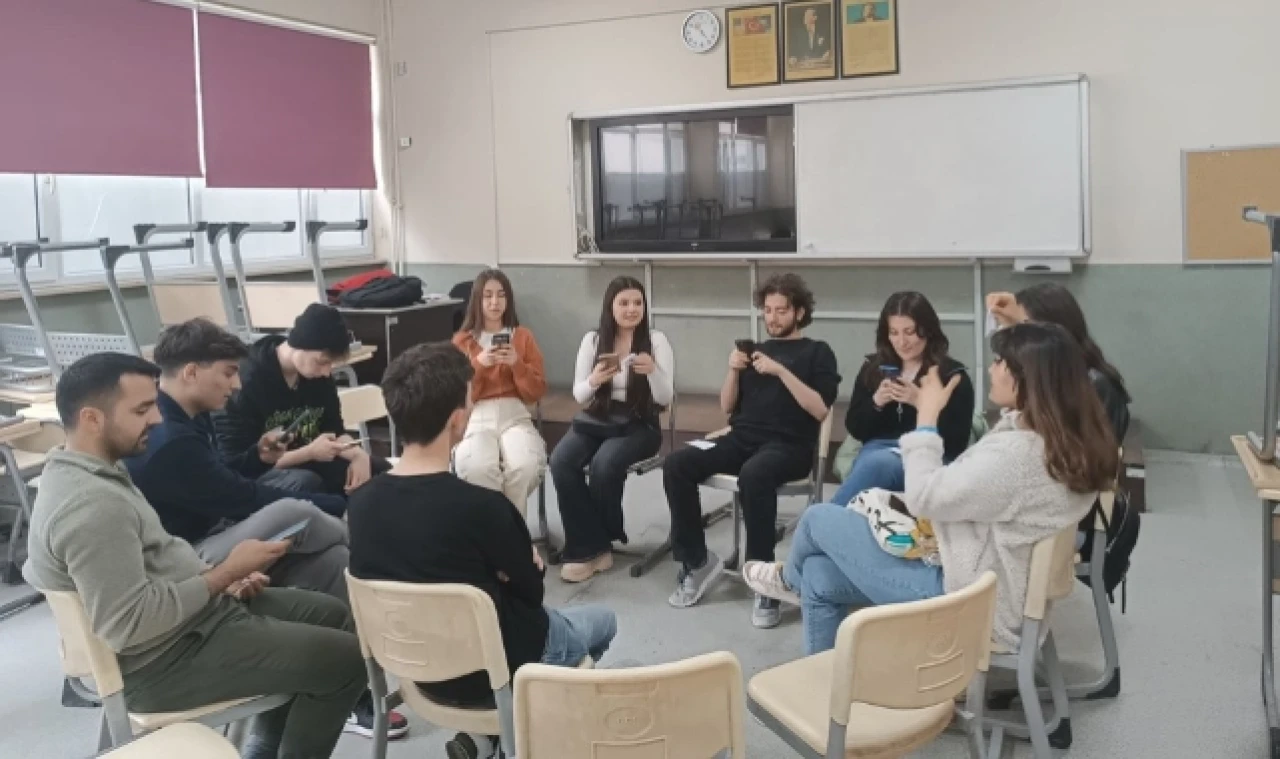 İngilizce Öğretmenliği Kulübü Etkinlikleri Devam Ediyor